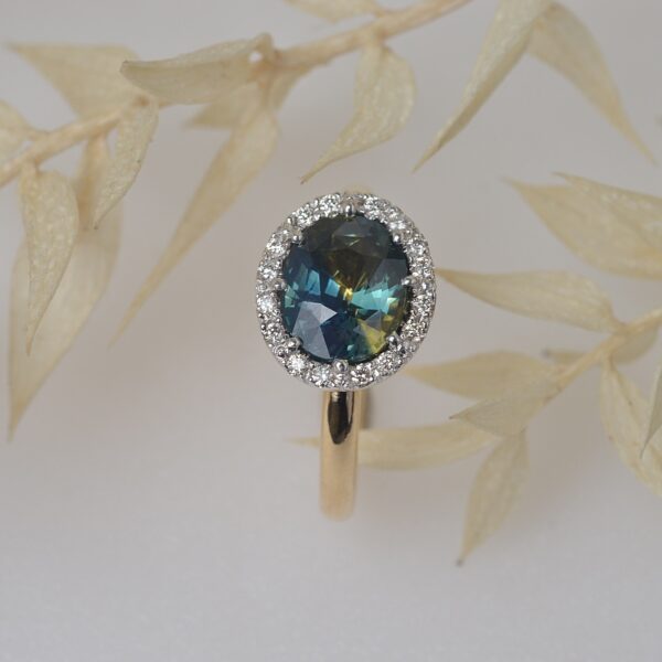 Bi-colour Sapphire Ring